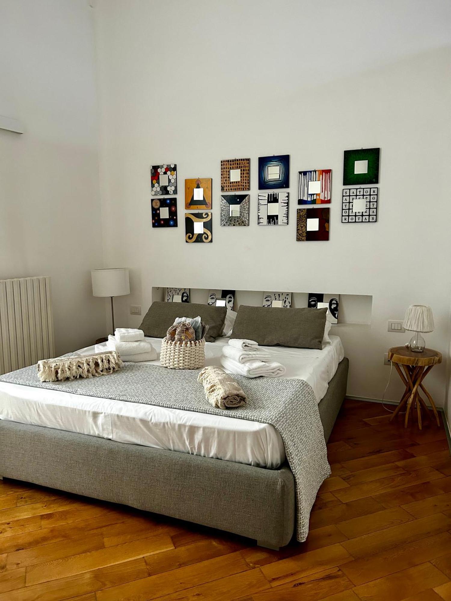 Bijoux Luxury Apartment In Old Town Bari Eksteriør bilde